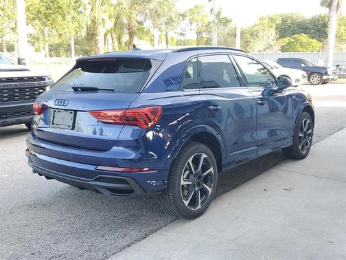 2025 Audi Q3 45 S line Premium