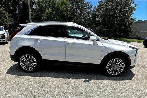 2024 Cadillac XT4 Premium Luxury