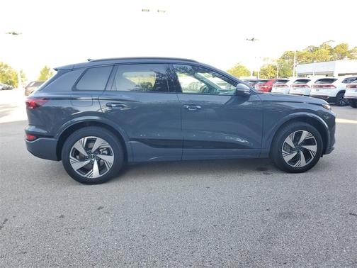 2025 Audi Q6 e-tron Premium