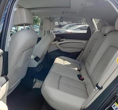 2024 Audi Q8 e-tron Premium