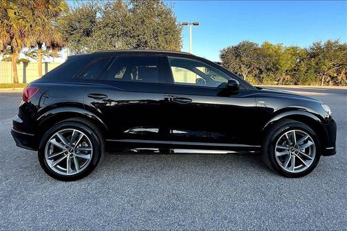 2025 Audi Q3 45 S line Premium