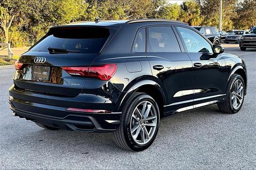 2025 Audi Q3 45 S line Premium