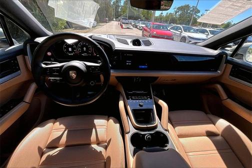 2024 Porsche Cayenne AWD