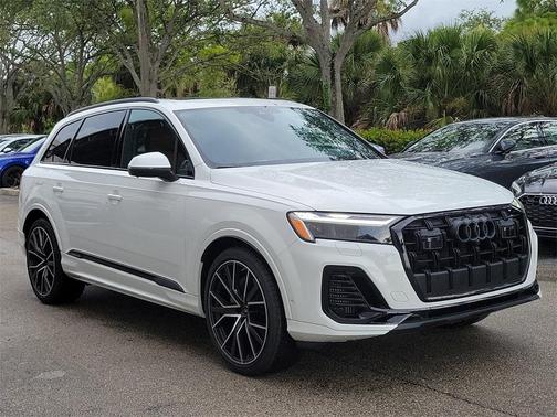 2025 Audi Q7 55 Premium