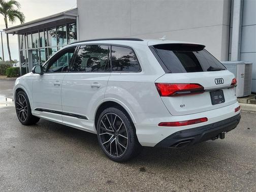 2025 Audi Q7 55 Premium