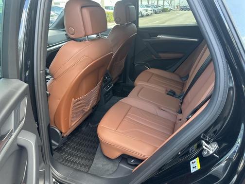 2025 Audi Q5 45 S line quattro Premium