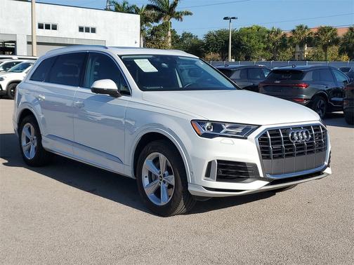 2022 Audi Q7 55 Premium
