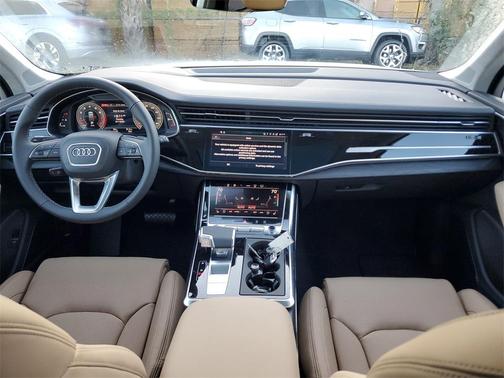2025 Audi Q7 55 Premium
