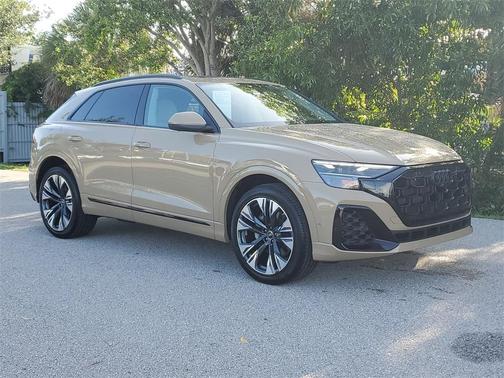 2025 Audi Q8 55 Premium