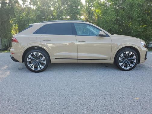 2025 Audi Q8 55 Premium