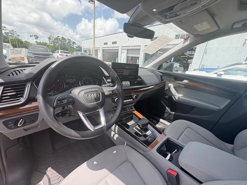 2025 Audi Q5 40 Premium