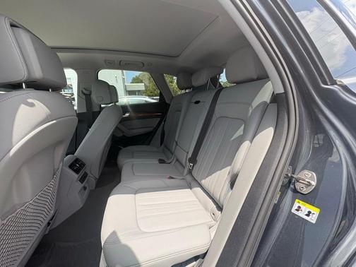 2025 Audi Q5 40 Premium