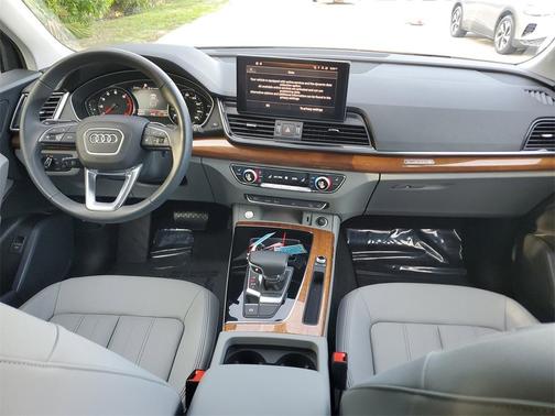 2025 Audi Q5 40 Premium