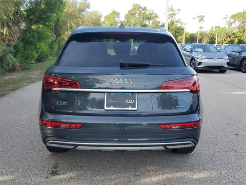 2025 Audi Q5 40 Premium