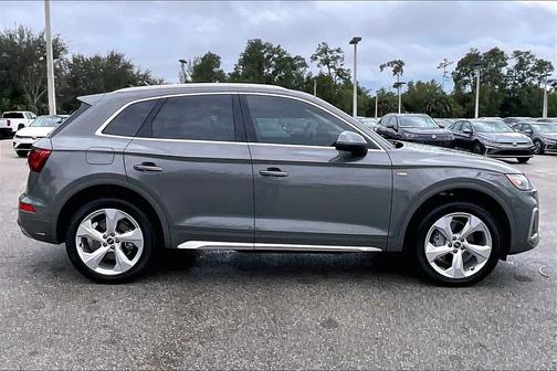 2025 Audi Q5 45 S line quattro Premium