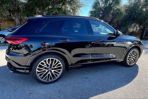 2025 Audi SQ5 3.0T quattro Premium