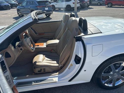2008 Cadillac XLR Alpina