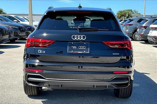 2025 Audi Q3 45 S line Premium