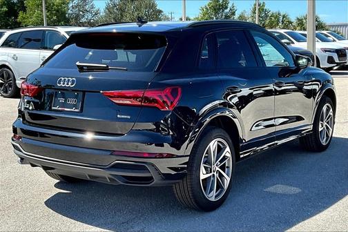 2025 Audi Q3 45 S line Premium