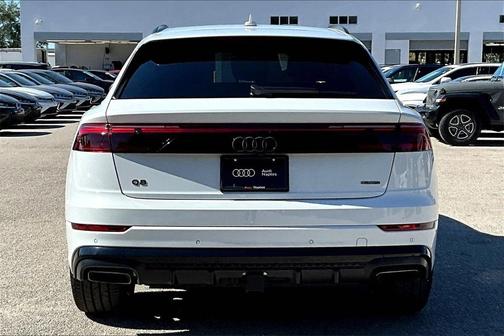 2025 Audi Q8 55 Premium