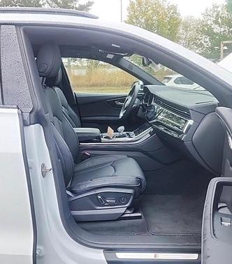 2025 Audi Q8 55 Premium