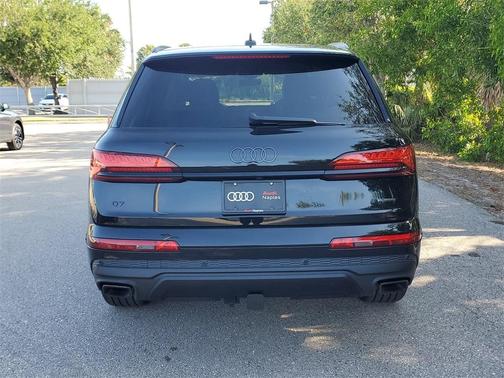 2025 Audi Q7 55 Premium