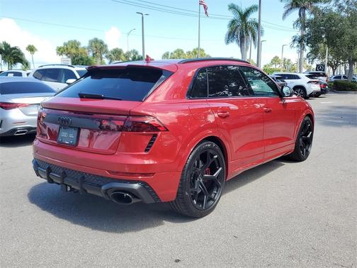 2025 Audi RS Q8 4.0T quattro