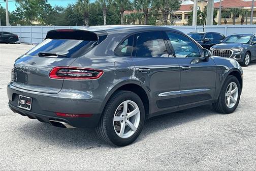 2018 Porsche Macan Base