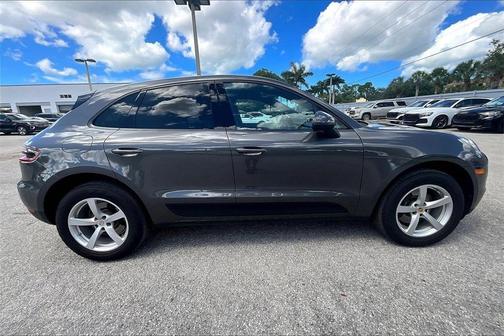 2018 Porsche Macan Base