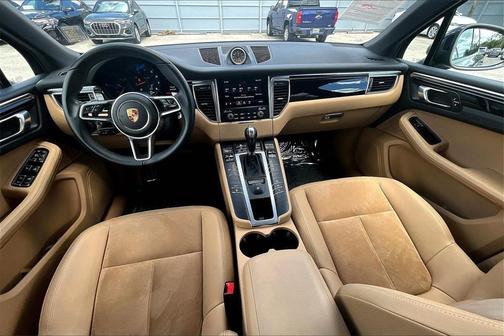 2018 Porsche Macan Base