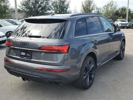 2025 Audi Q7 55 Premium
