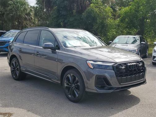 2025 Audi Q7 55 Premium