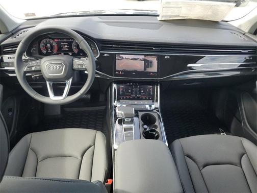 2025 Audi Q7 55 Premium