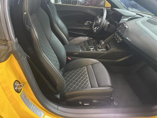 2023 Audi R8 5.2 V10 performance