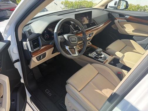 2023 Audi Q5 45 S line Premium Plus