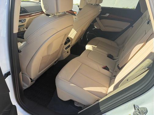 2023 Audi Q5 45 S line Premium Plus