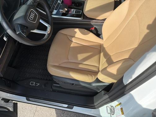 2020 Audi Q7 55 Premium Plus