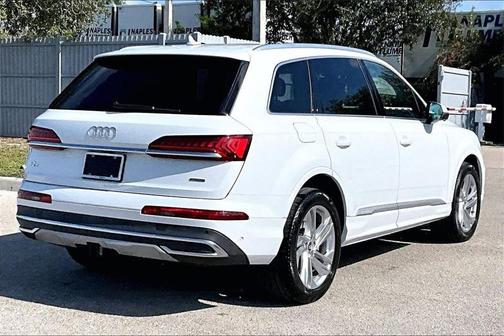 2020 Audi Q7 55 Premium Plus