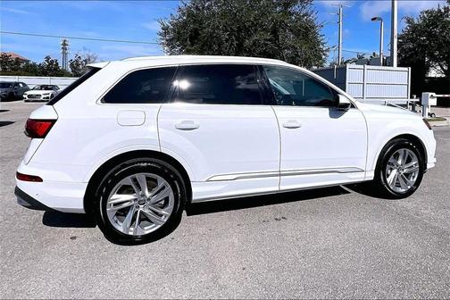 2020 Audi Q7 55 Premium Plus
