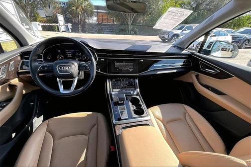 2020 Audi Q7 55 Premium Plus