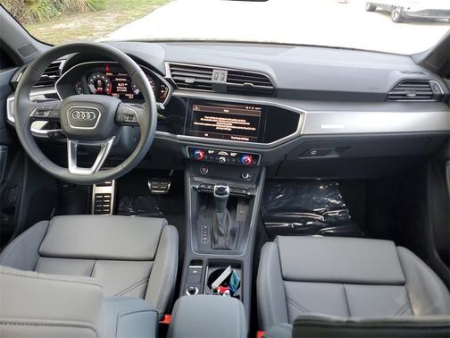 2025 Audi Q3 45 S line Premium