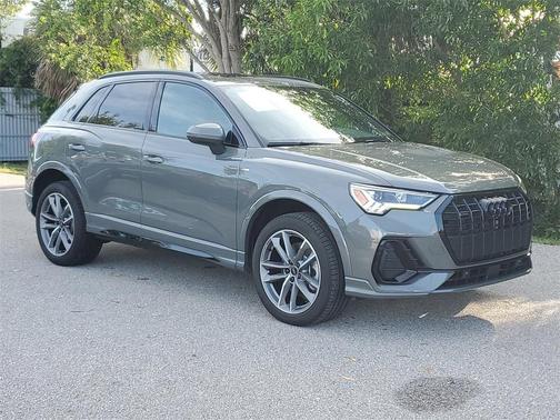 2025 Audi Q3 45 S line Premium
