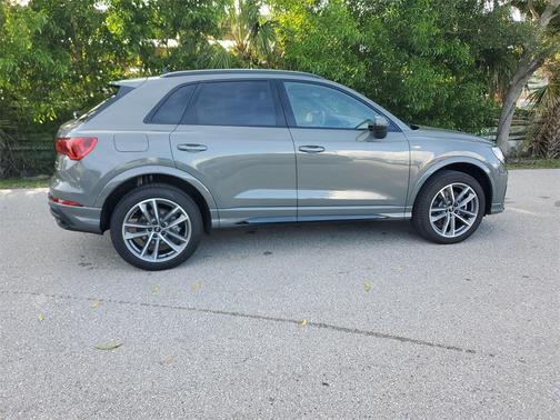 2025 Audi Q3 45 S line Premium