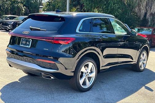 2025 Audi Q5 2.0T quattro Premium