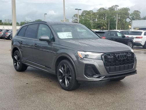2025 Audi Q7 55 Premium