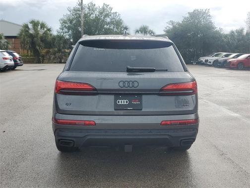 2025 Audi Q7 55 Premium