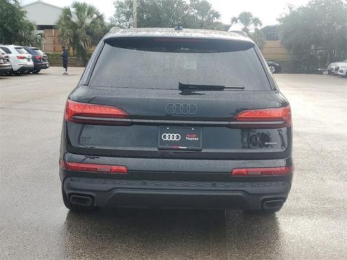 2025 Audi Q7 55 Premium