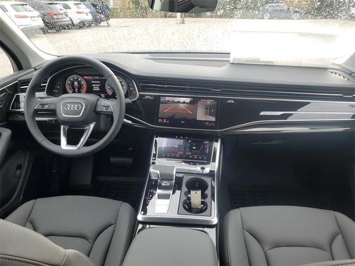 2025 Audi Q7 55 Premium