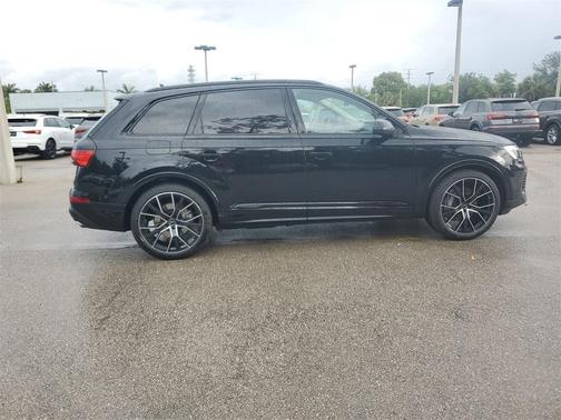 2025 Audi Q7 55 Premium