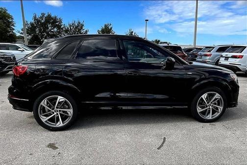 2025 Audi Q3 45 S line Premium